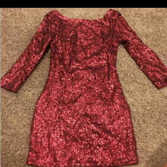 ❌ SOLD Red Sequin dress - Picture 2 of 5
